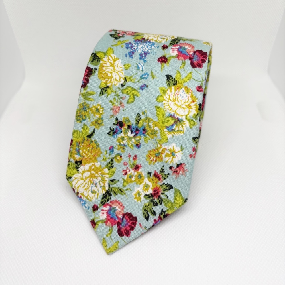 Perry Ellis Pprtfolio multicolor floral tie 100% cotton Excellent condition